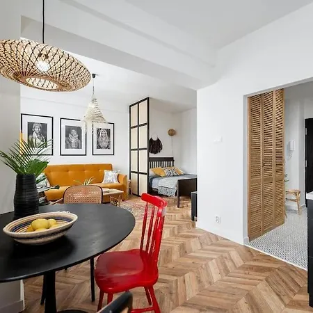 Design In The Center Of